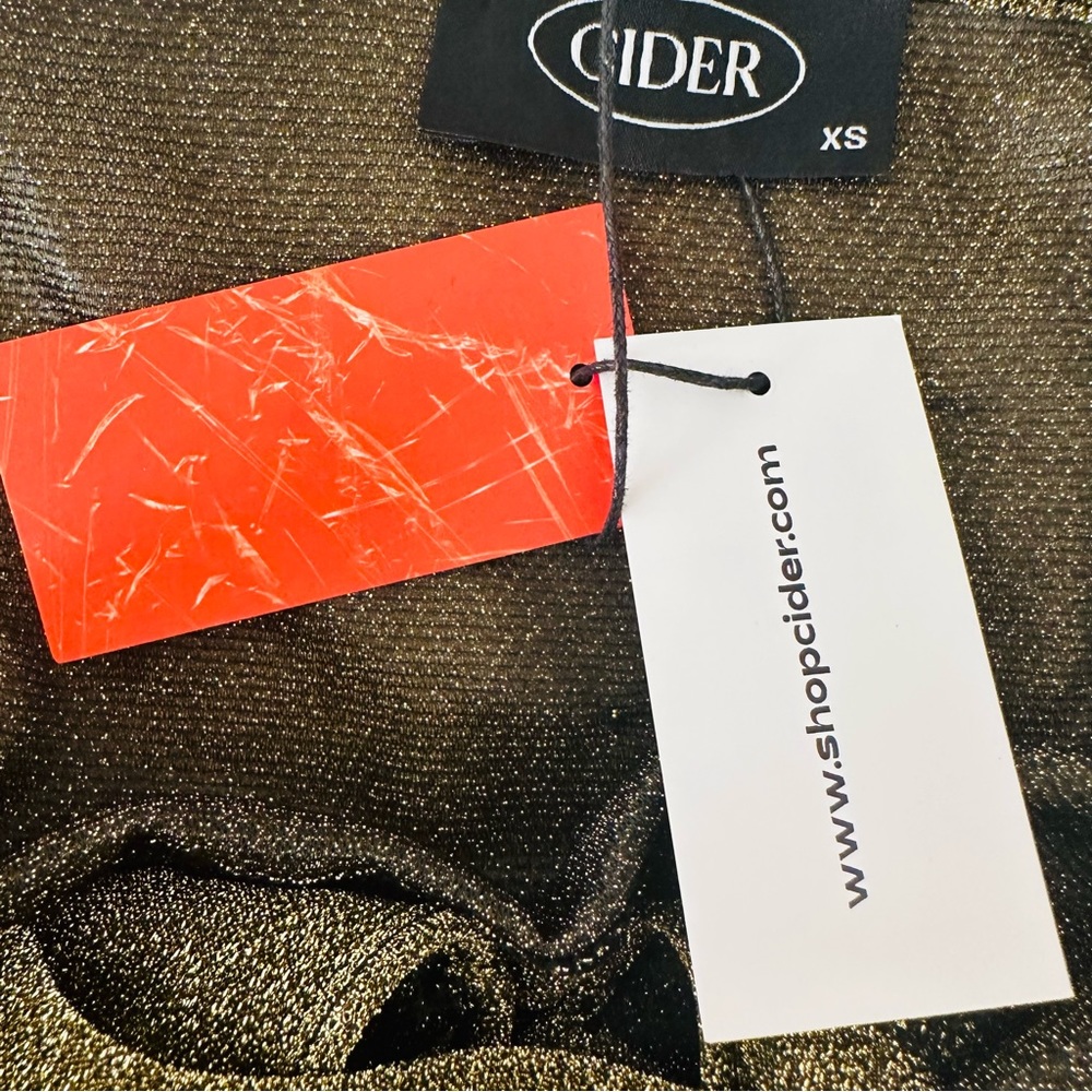 New Cider Solid Glitter Gold Halter Choker Style Cropped Tank Top - Picture 9 of 9